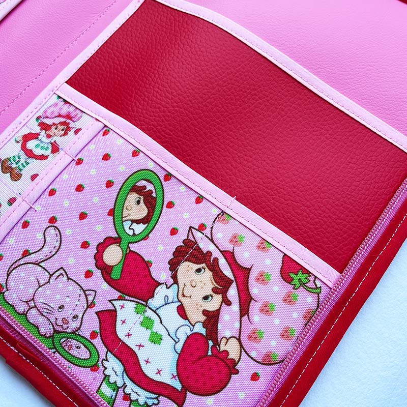 Porta Tablet o Ipad Frutillita