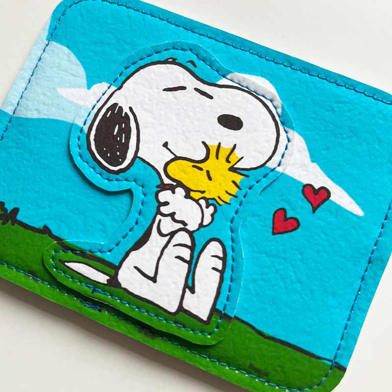 Tarjetero de cuerina Snoopy